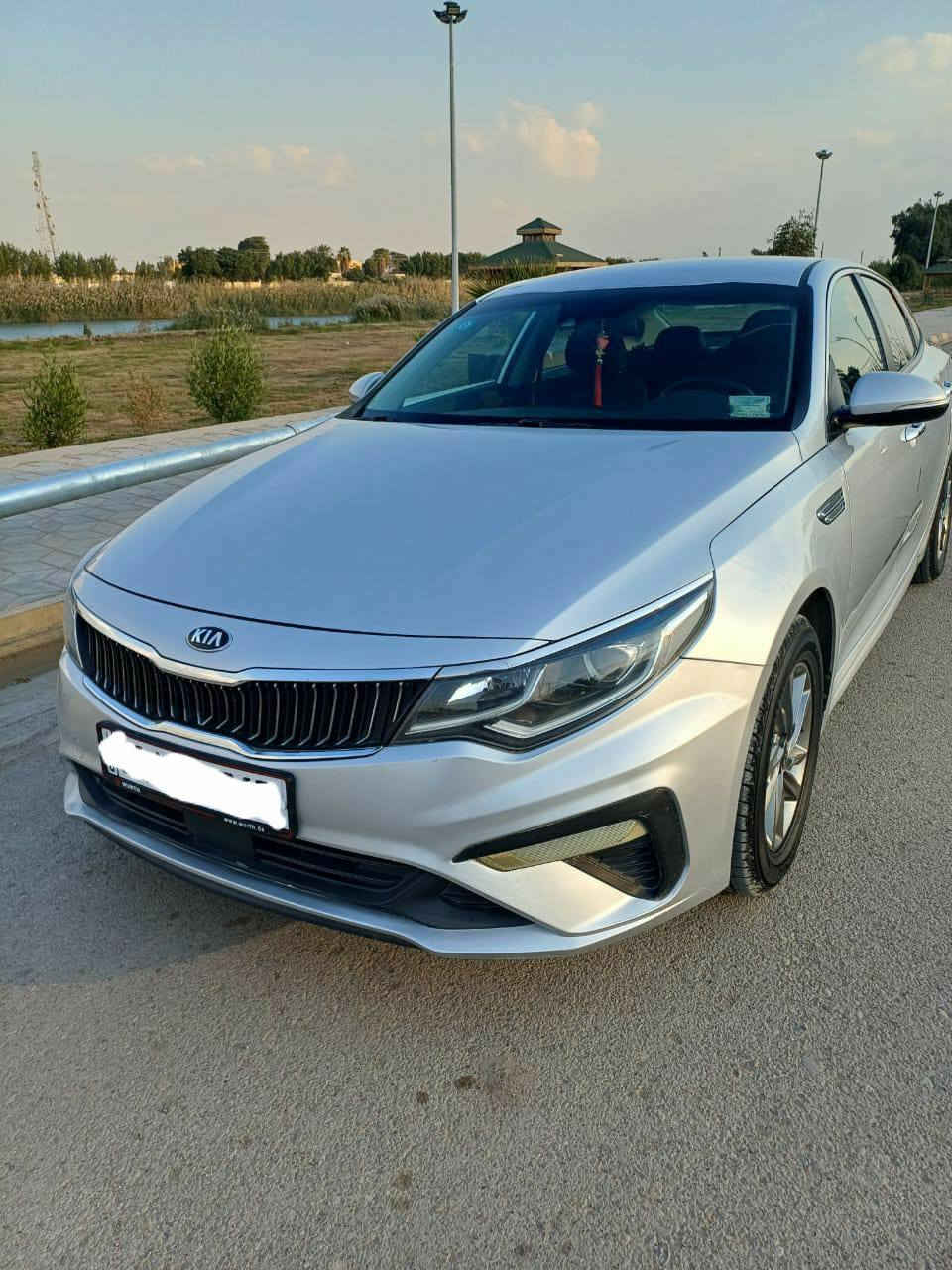 كيا اوبتما 2019رقم بغداد الدولي حره مكينه ما مفتوح  ٢٤٠٠ أمريكي حادث بس بنيد والبقي مكفوله كفاله عامه وسياره جديدة وماشيه  80
وسعره ١٤٧ وبيها مجال قليل  ***********  ومكانه واسط وتحويل ثاني يوم
