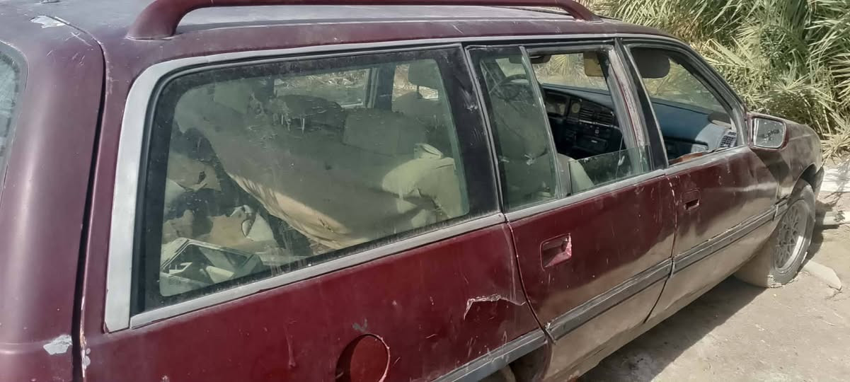 اوبل اوميكا تفصيخ للبيع كلشي بيها شغال بس المحرك كايم 
للتفاصيل اتصل ***********
