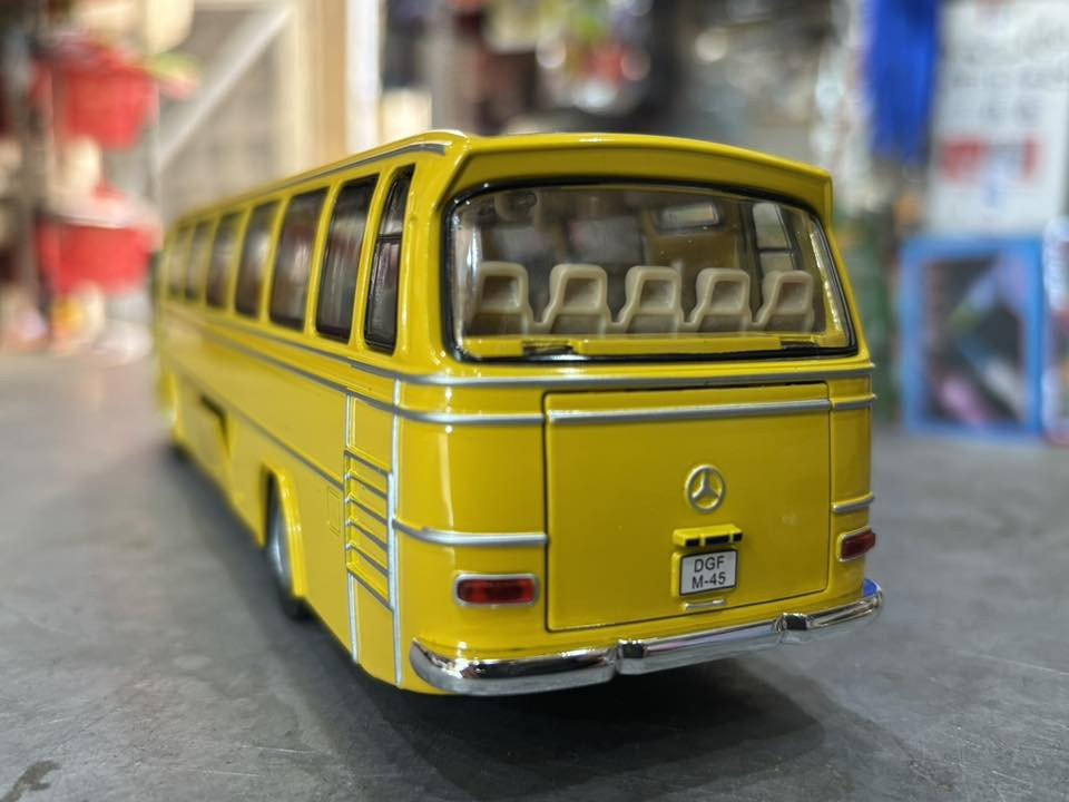 باص اوتومارس مارسيدس 😍♥️

حديد بالكامل 
الحجم 1:24
صناعة شركة Grand Alliance

السعر 23 الف فقط 🔥 

يتوفر توصيل لجميع محافظات العراق 🤩💙

 📍العنوان / شارع فلسطين - خلف المستشفى العالمي 
مكتبة الأمين للحجز و الاستفسار على الرقم او مراسلة الصفحة ***********
#مصغرات #سيارات_مصغرة #بغداد
