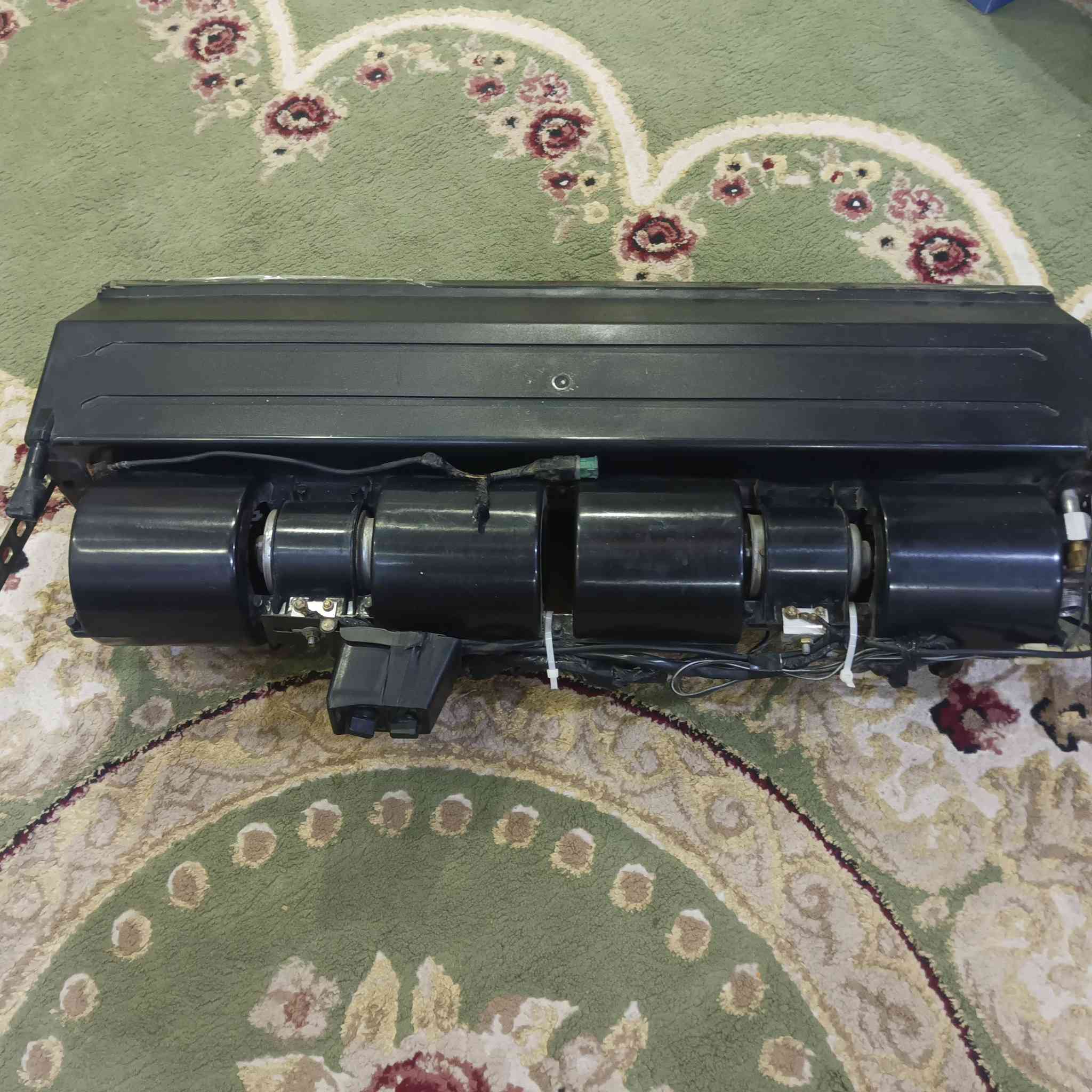 سبلت 6خانات الدفع مالته للكشن الخير مكاني الدوره السعر 125الف ***********
