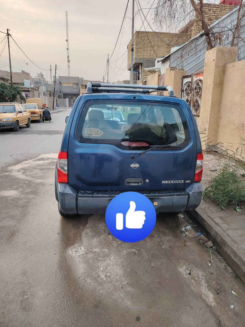 السلام عليكم
للبيع نيسان اكستيرا 

مديل2000 

مكينه 6

كير عادي 

تخم تاير جديد 

سياره حلوه وجاهزه وبسمي تحويل ثاني يوم
مكان السياره واسط
الاتصال و الوتساب ***********
