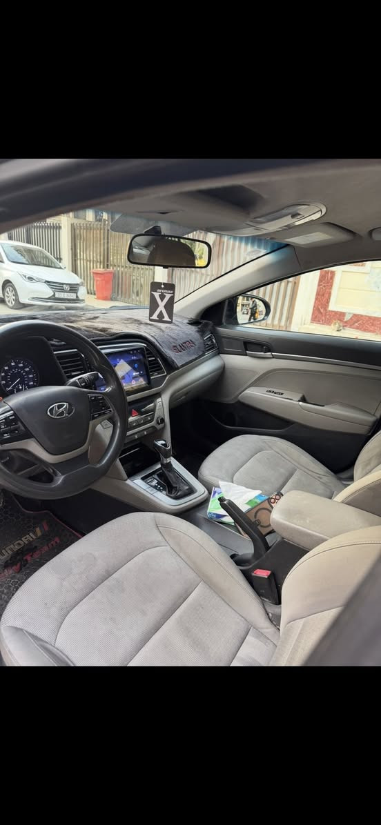 السلام عليكم النترا 17بيه 4قطع صبغ حادثه مال امريكه بنيد والجوملغ  امئشرلك عليه بل صوره مكينه كير تبريد كلى تمام صدر جديد سنويه ورقم جديدبغداد نص فول السعر106  مكانه بغداد حي الجهاد اتصل ***********
