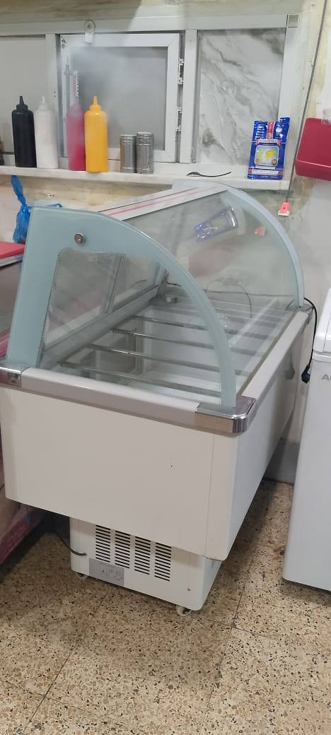 السلام عليكم
المطعم للبيع جاهز وشغال سبب البيع لعدم التفرغ 

محتويات المطعم/ كريل همبركر /فرن بيتزا /جهاز كنتاكي /عجانه /مثرامه لحم /براد +مجمده /عارضه مقبلات /8 دبات غاز /3 ميز المنيوم /طباخ/ساحبه /سنك/ميز كاشير/المطعم جاهز من كلشي  سكاكين وسفريات وابهارات 

عنوان المطعم حي الاسرى /شارع مدرسه النهرين @إشارة 

الاستفسار الاتصال :
 ***********

***********
