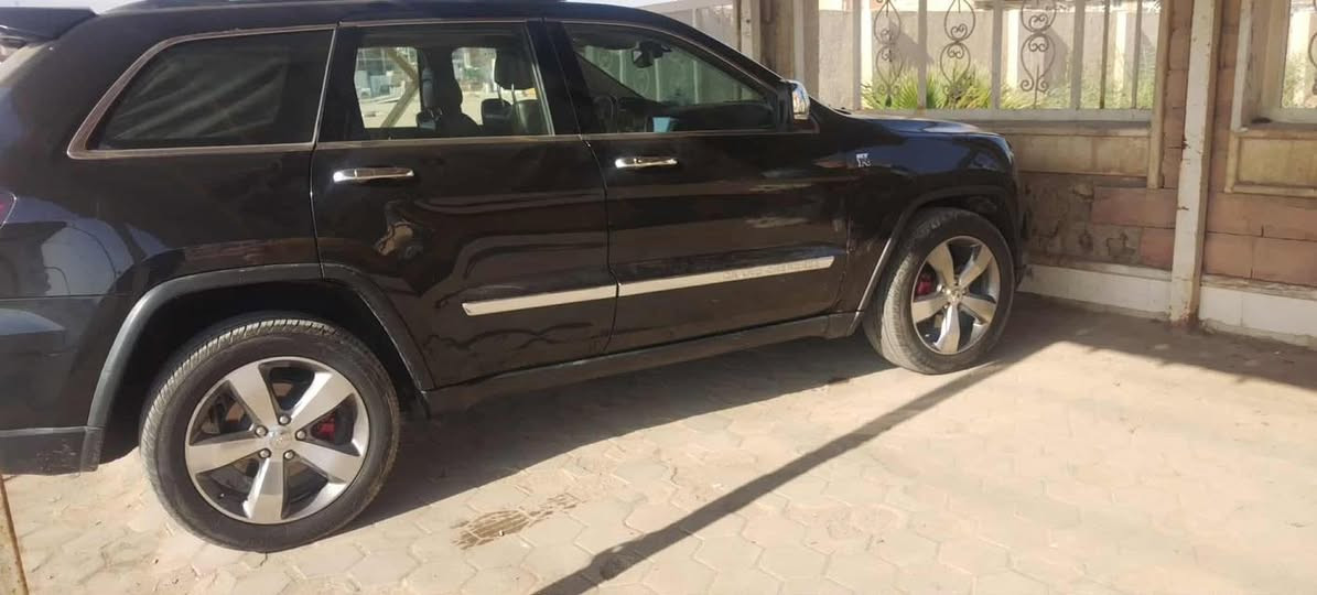 موديل ١١ رقم أربيل سنويه ل ٢٧ srt  فول ١ عل ١ بسمنه جاملغ وبنيد حادثه صطحي بدون شواصي ولغود سياره مال جناي مامتعوبه تحويل ثاني يوم تلفون ***********
