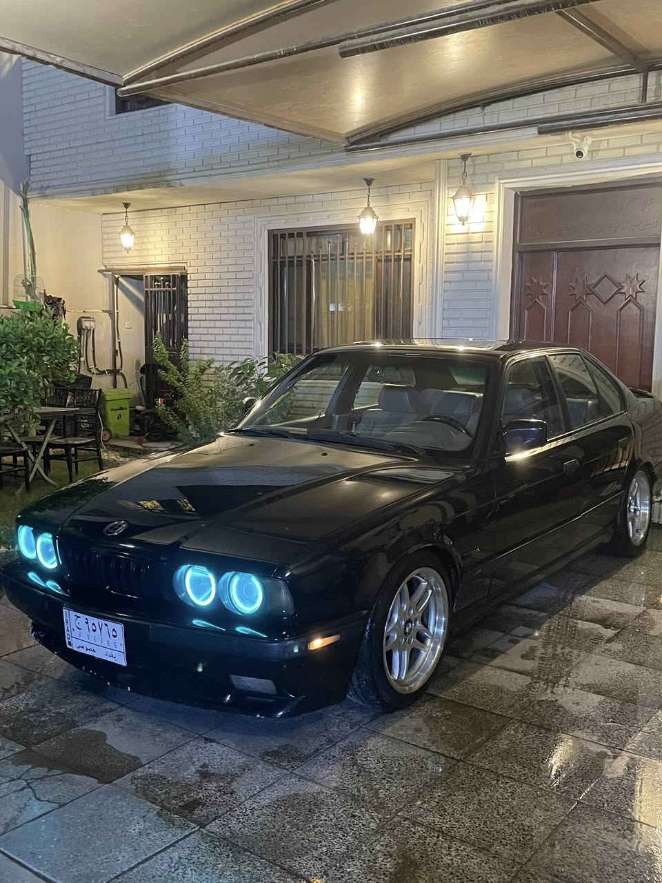 السلام عليكم 
BMW E34 1991
للبيع 
مكينة مسكر عدله المرغوب 
وارد يابان السياره كير ومكينه  مكفولات مصبوغه عام صبغتهه حلوه عليهه كت M ولايتات زنون و سوارات 
بيهه ويل M قياس 17
غرفتهه من جوه جديده لون بيجي كراسي كهرباء طبعا  بيهه فتحه 
بك لايت سموك 
رقم بغداد الجديد السنويه بأسمي هزه جديده كامله مكمله 
السعره 86وبيهه مجال
مكانهه بغداد ***********
