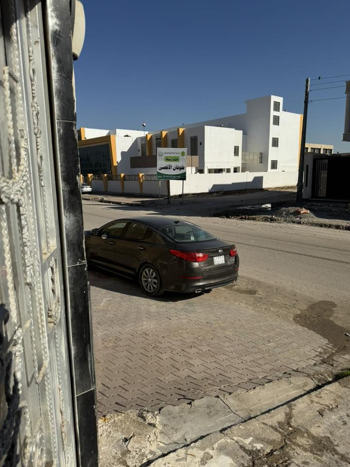 للبيع بيت سكني في أم العصافير – السماوة 🏡

فرصة مميزة لامتلاك بيت بموقع ممتاز في منطقة أم العصافير / السماوة

📐 المساحة: 210 متر مربع
📍 الموقع: مقابل مدارس ثانوية مباشرة
🔹 منطقة حيوية وقريبة من الخدمات

البيت مناسب للسكن العائلي أو للاستثمار بسبب قربه من المدارس والمرافق المهمة.

💰 للاستفسار عن السعر والمزيد من التفاصيل التواصل على هذا الرقم 

***********
