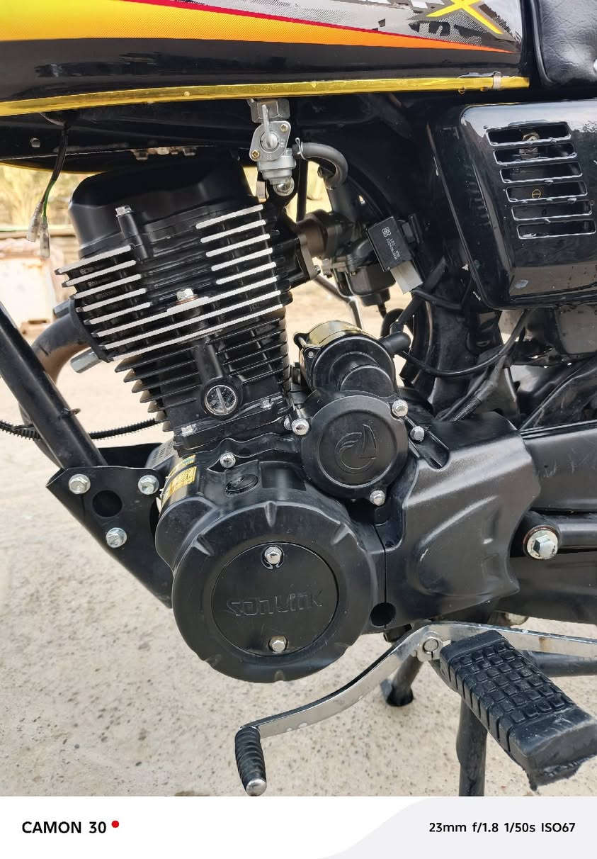 سلام عليكم اخوان ماطور موديل24للبيع دراجه شوفت العين  محرك شرط كهربائيات السعر700وبيهه مجال العنوان(كركوك قضاءالحويجه) يتصل ***********
