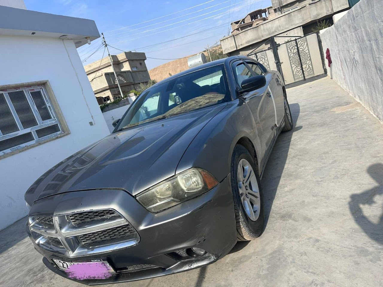 السلام عليكم
چارجر 2012 ادوات متومه كامله رقم سنويه طبق الأصل 
كير محرك صدر تايرات كلها شرط سياره جاهزه ماتصرف 
عليها الف للبيع والمراوس بمگصوص حسب القناعه 
السعر 57 وبي مجال ***********
