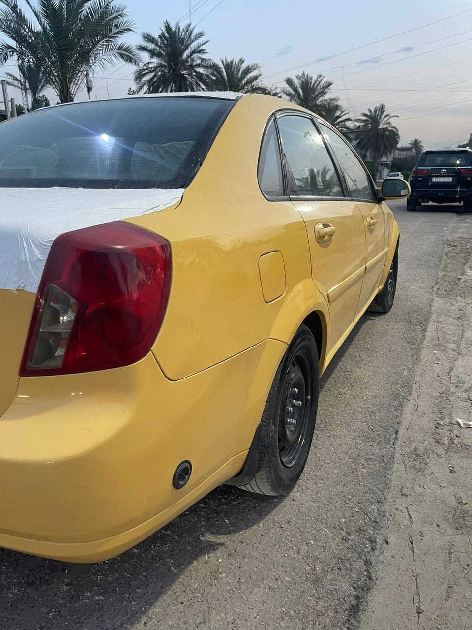 السلام عليكم
اوبترا ٢٠١٢ الشركة العامة للسيارات
كير محرك مكفول
كير عادي 
بدون ضربه سيارة مكفوله
صدر امامي خلفي جديد
بيها منظومه غاز
تخم تاير جديد
مكانها بغداد
سعرها ٥٨
الرقم
***********
