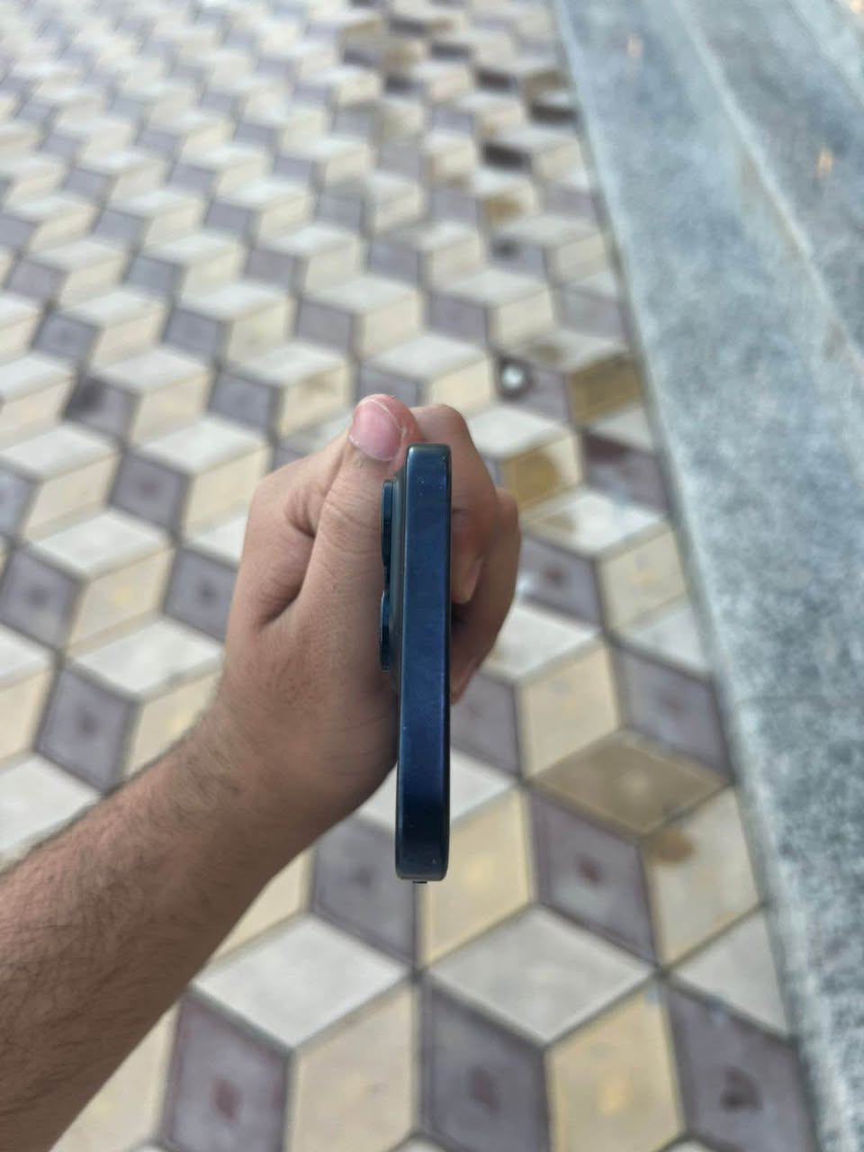 15بروماكس ذاكرة 256
بطارية 84جهاز نيلي 
سعر الجهاز 975
رقم الهاتف *********** Colombo, Sri Lanka
