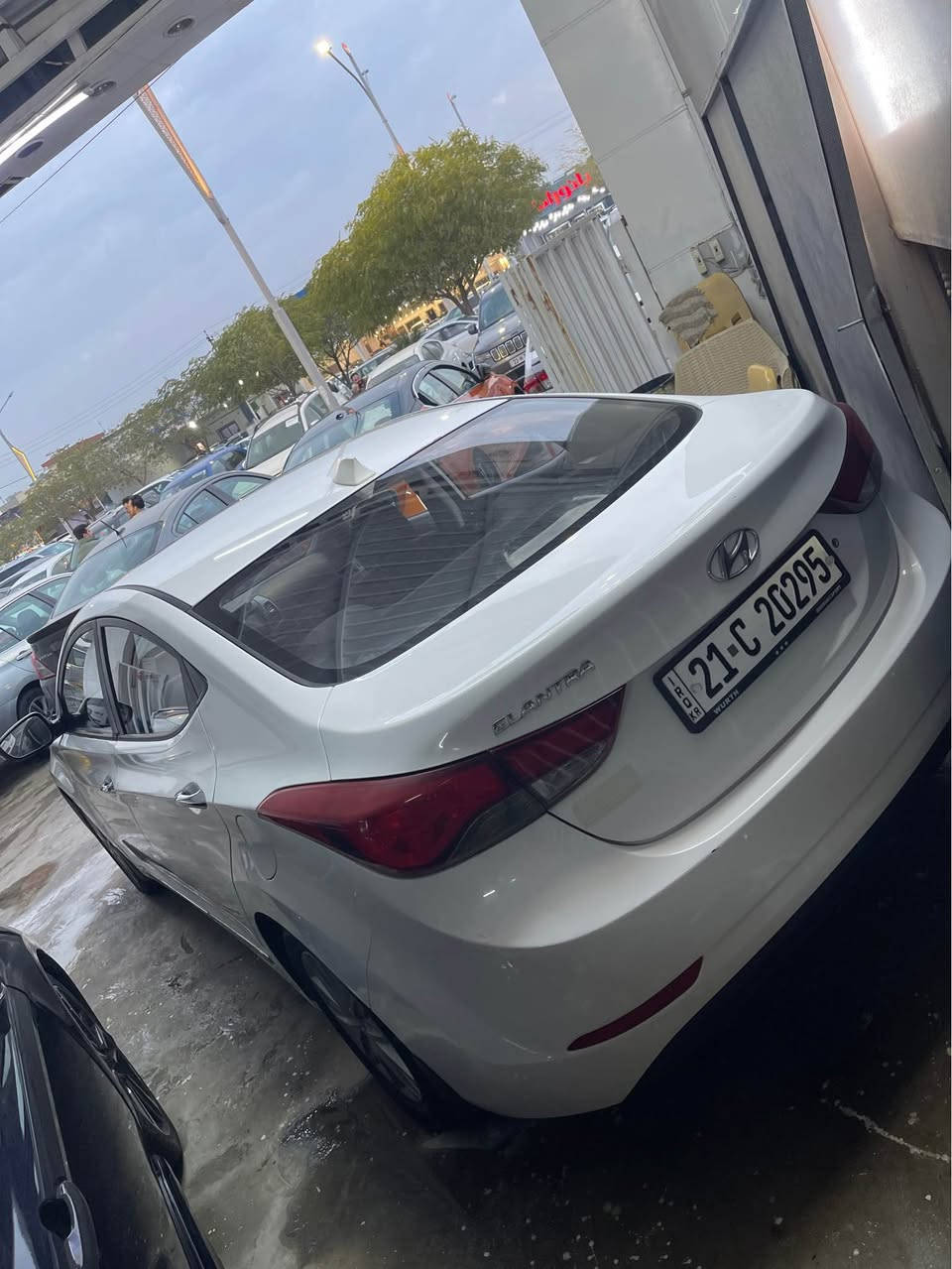 النترا 2015 خليجي ابو الدمار السعر 127 وبيه مجال شرط الكير والمحرك 
السنوية باسمي لحد ٢٠٢٧ وموجود بطاقة البنزين
والفحص موجود بلصورة

الشراي يخابر 
*********** كركوك, العراق
