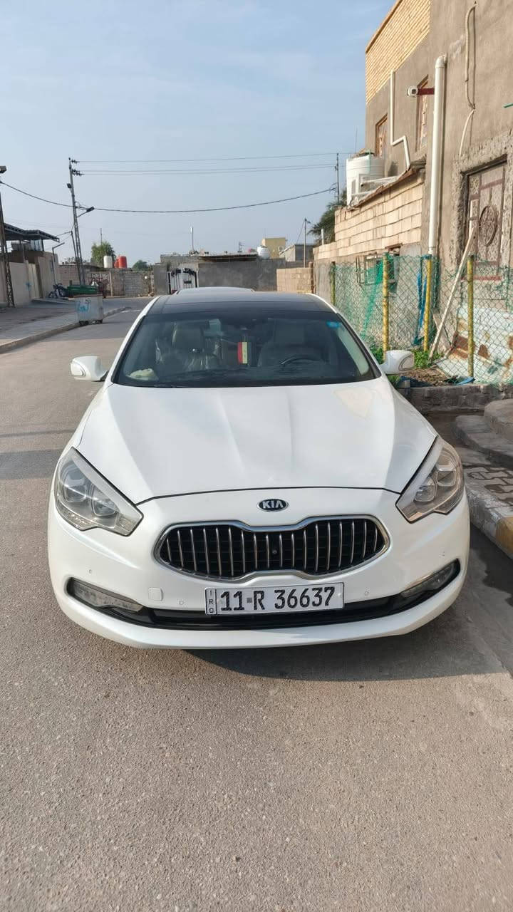 السلام عليكم سيارة كيه كورس للبيع موديل 2015رقم بغداد فول مواصفات مكفوله من الضربه اولصبغ وارد امريكي بسمنه السيارة السنويه الحد 2031 علمنه انه السيارة بيه كازكيت فقط بيع او امراوس حسب القناعه السعر 145$او بيه مجال بصيط رقم ***********
