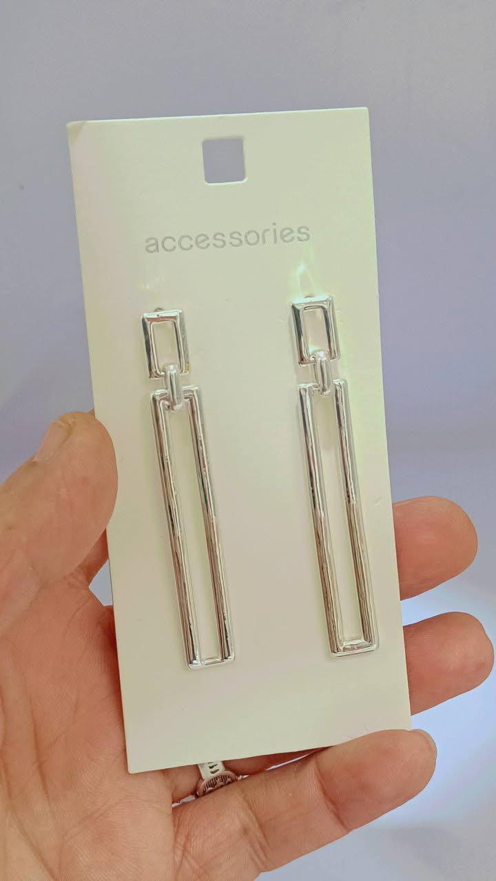 مجموعة
 Pearl Bloom✨
تصميم بسيط وعصري يضفي طابعاً من النعومة
مجموعة مميزة من المجوهرات 
Super master quality ✨

مناسب للاستخدام اليومي مقاوم للمواد العطرية 
خدمة التوصيل لجميع محافظات العراق 
للاستفسار اكثر التواصل دايركت 
#اكسسوارات #مجوهرات #هدايا #هدايانسائيه #عيد_الحب


**إذا كنت صاحب هذا الإعلان وتريد حذفه لأي سبب، رجاءا أرسل رسالة إلى الدعم الفني**