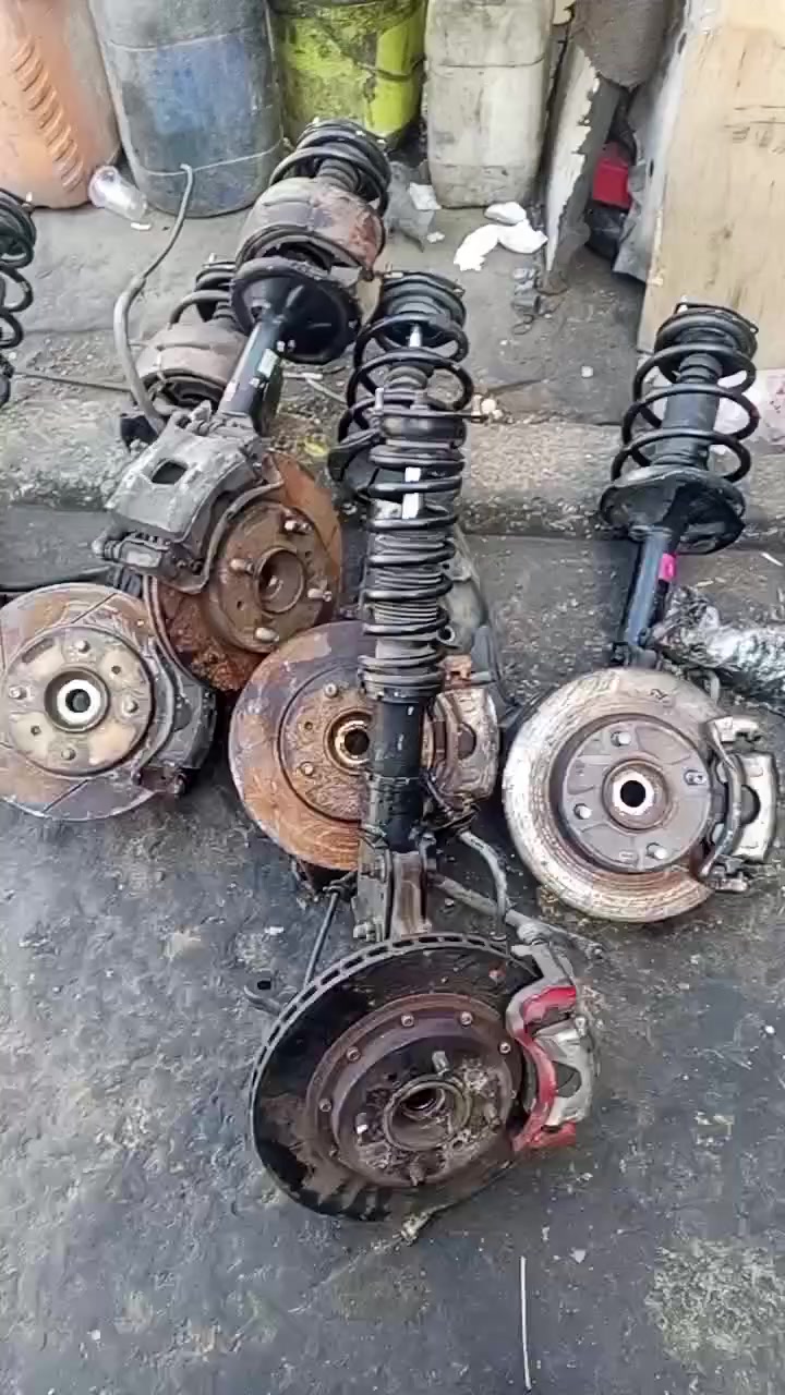 توفر لدينا صنوبرصات امامي وخلفي 
مجموعه بور 
هيئة امامي خلفي جديد ياباني اصلي نخب


**إذا كنت صاحب هذا الإعلان وتريد حذفه لأي سبب، رجاءا أرسل رسالة إلى الدعم الفني**