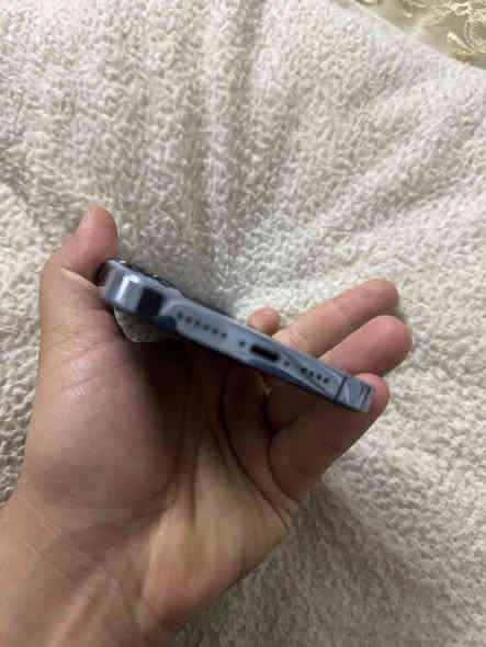 ايفون 13 برو ماكس
ذاكره 256
بطاريه 91 قطعه اصليه من ابل
 مبدل شاشه بصمه الوجه شغال السِعر 450 الف
***********
***********
