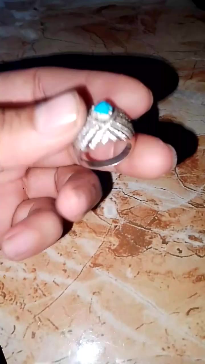 خاتم لبيع مختوم فضه 925 قيم بما يرضه لله وبل عافية


**إذا كنت صاحب هذا الإعلان وتريد حذفه لأي سبب، رجاءا أرسل رسالة إلى الدعم الفني**