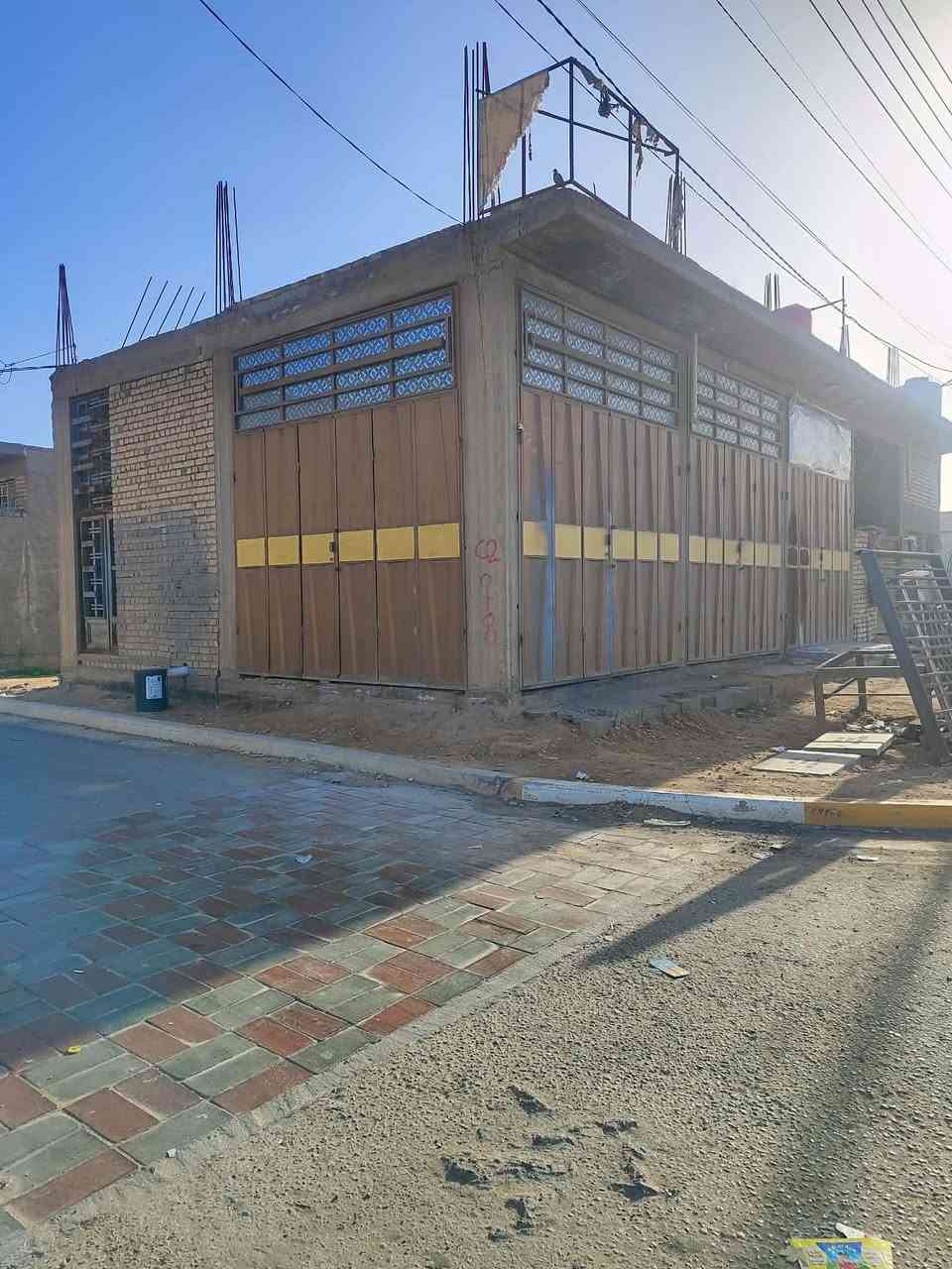 بنايه تجاريه للبيع في كربلاء حي الميلاد شارع الفاصل بين الميلاد والإسكان العسكري المساحه 150 متر ركن مع خمس محلات مراسله على خاص


**إذا كنت صاحب هذا الإعلان وتريد حذفه لأي سبب، رجاءا أرسل رسالة إلى الدعم الفني**