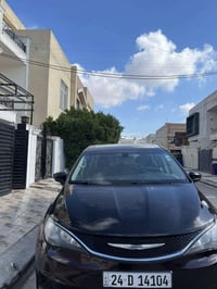 Chraysler  ١٤٠ مايل ماشي  ٤ جام كهربا  غديل سرعه  ٤ قعتع بدون دواخل سف...