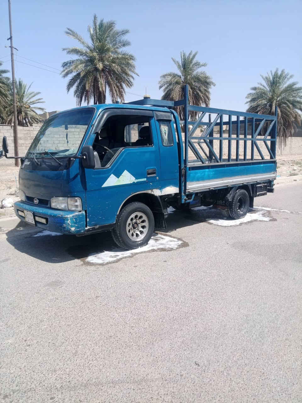 سلام عليكم فونتيره موديل 2000 قماره وربع 7چنكال مكينه 3000 كهربائيات كله شغالت رقم بغداد مشروعي وطني شاصي مكفول سياره جاهزه  تحويل ثاني يوم للستفسار *********** مكاني بغداد .
