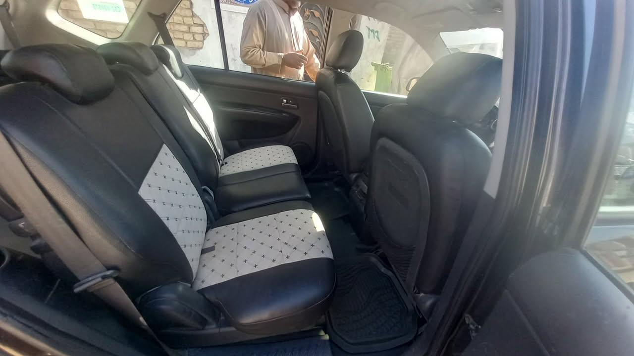 كيه رندو 2009 حادثها جاملغ الأمامي جه السايق مبدل جواها تخم تاير جديد ومحرك جديد والسياره جاهزه والسعر 98 ورقه للتواصل ***********.
