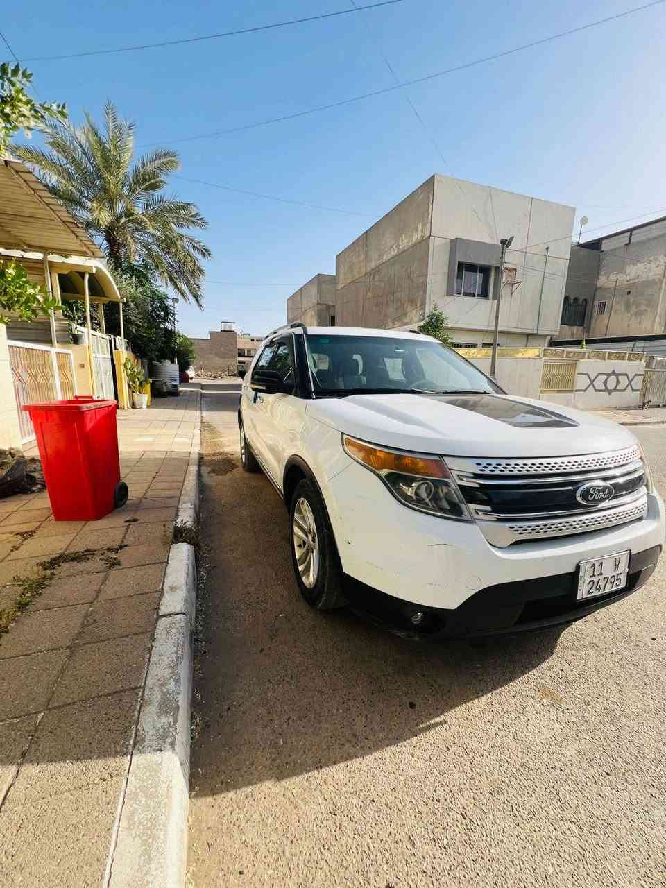 السلام عليكم اخوان للبيع فورد اكس بلور موديل ٢٠١٣ وارد امريكي حادثها خلفي رقم بغداد دولي باسمي ٧ راكب محرك ٣٥٠٠ 
صدر جديد منظومة تبريد جديدة السيارة جاهزة بيع فقط 
مكاني بغداد 
السعر ١٢٣ وبيها مجال 
***********
*********** Oklahoma City, OK
