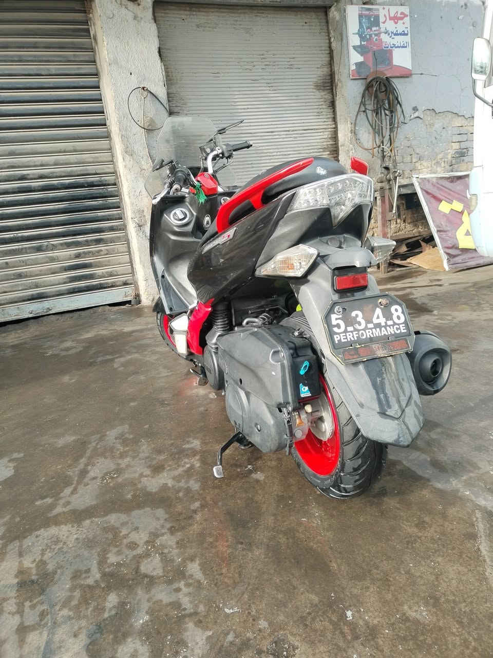 السلام عليكم دراجة ماجسته s محرك 155 درجة حلو كلجات  جديد قايش جديد ونضيفه اي نقصه مابيهة نوزل استان كهرباء ليته زنون سكليتر خطين المكان ساحة عدن *********** السعر ١١ ورقه
