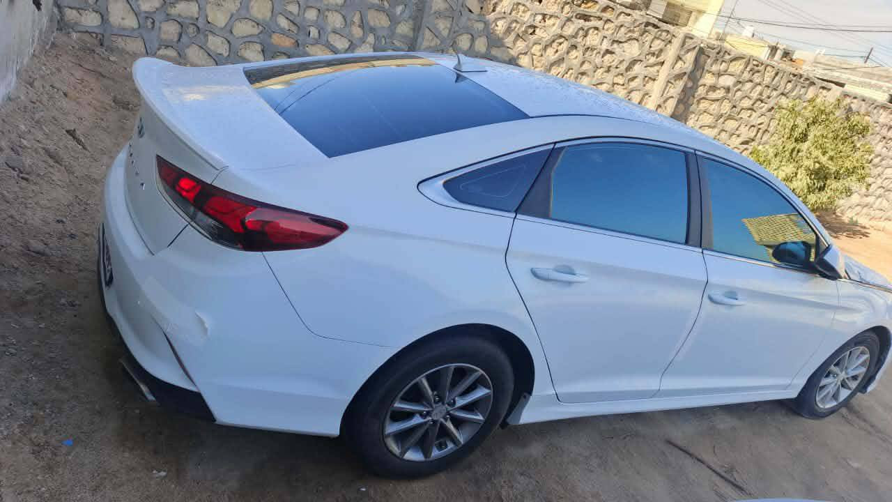 سلام عليكم  سوناتا 2019امريكي سياره  بيها صفحه محرك وكير  وحداديه خير من الله ملاحضه سياره لا متجايه ولا مكلوبه اثر حادث  نصبغت  تفاصيل أكثر واتساب *********** سعر 117بيها مجال
