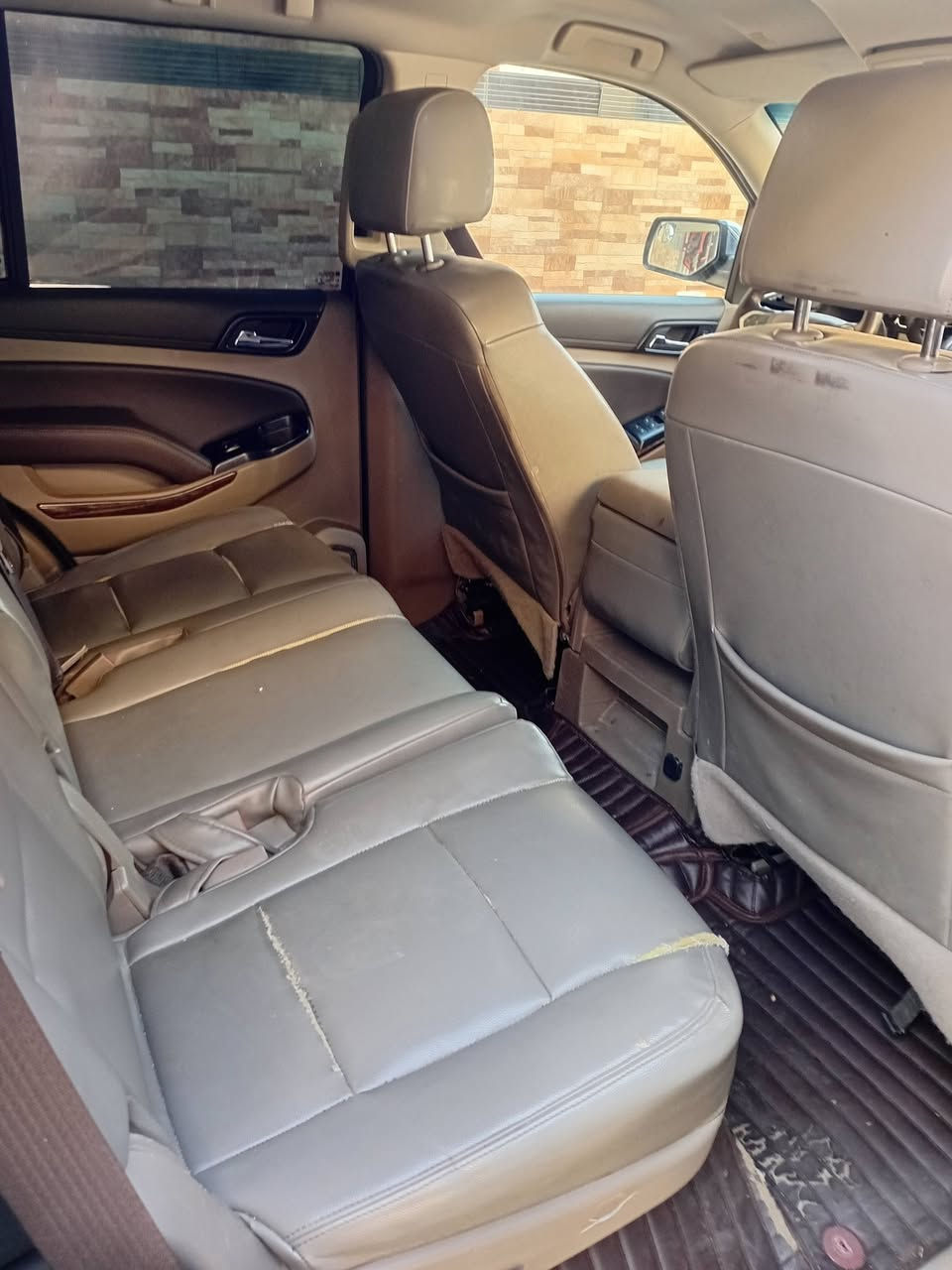 تاهو خليجي ls موديل 2020 رقم بغداد ماشيه 120ألف كيلو متر  السعر 34،000 وبيهه مجال المكان ميسان
سونار داخل المنشور
***********
