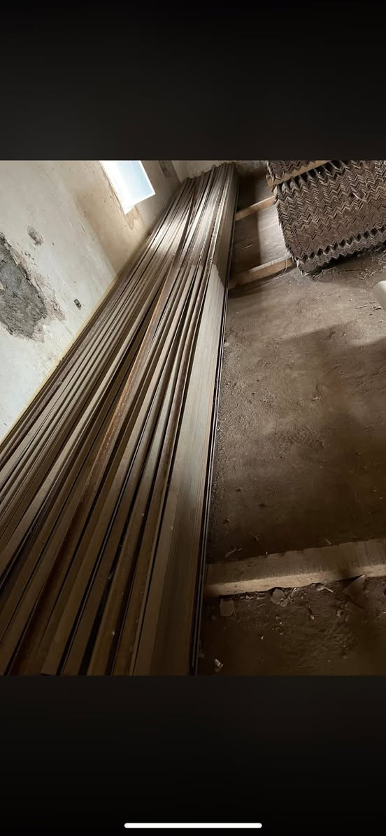 سلام عليكم يوجد حديد زاويه  اوكراني الصنع للبيع  كميه جيدة ،الطول يوجد ٣ و ٦ و ٩ متر   قياس ١.٧٥  و ٢ انج سمك ٤ ملم   مكان بغداد 
 لمزيد من المعلومات الاتصال 

***********
