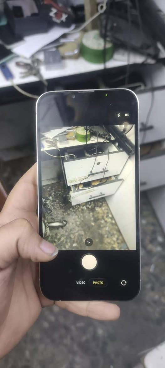 ١٣برو ماكس
٢٥٦
بطارية١٠٠
موضح بالصور 
سعره٤٥٠الف 
رقمي 
***********
