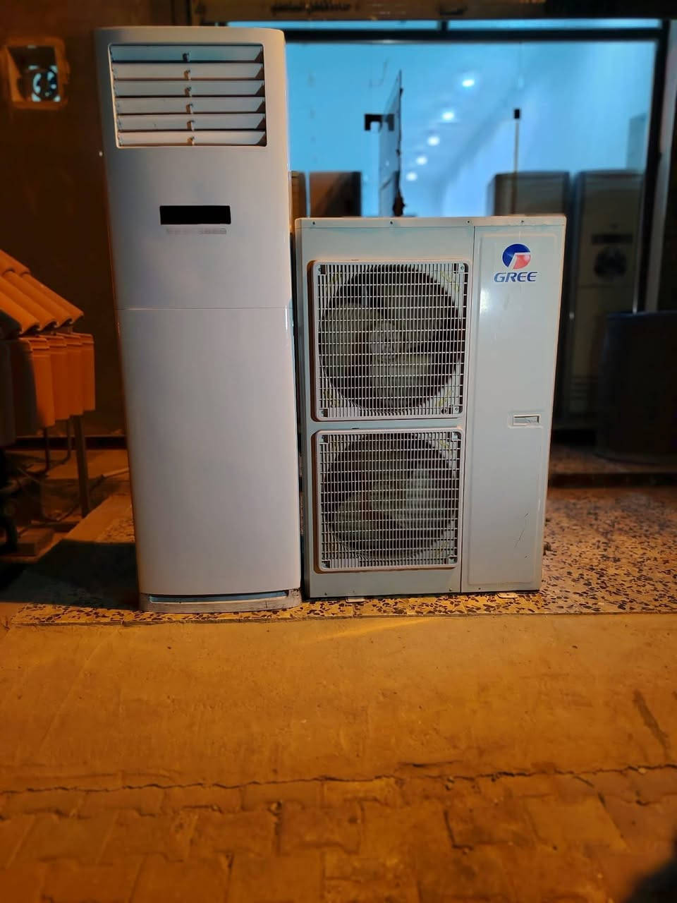 سبالت عموديه 4 طن تريفيز غاز 410R بلاد على وضعيه الشركه رقم الهاتف ***********
