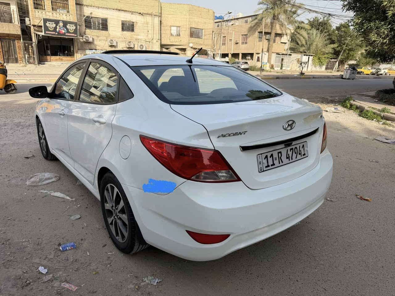 السلام عليكم اكسنت 2016 خليجي فتحه سياره عله وضع الشركه رقم بغداد بسمي مكفوله من الضربه ول تبديل ول بارد شبر صبغ موضح بل صور فقط محرك 1600 ماشيه 70 سبير منازل السعر 117 بيها مجال  مكانها بغداد حي القاهره ***********
