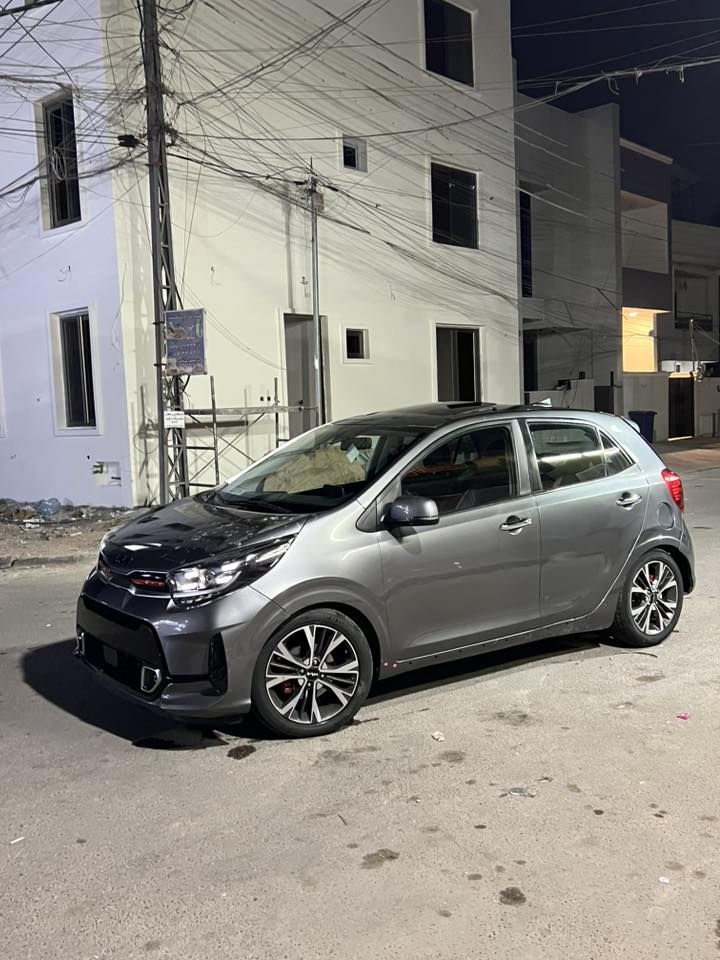 السلام عليكم 
بيكانتو موديل 2022 بعدها فحص موقت 
تترقم جميع المحافظات 
فول مواصفات GT Line 
فتحه
بصمه + بصمه ابواب و صندوق 
شاشة كبيره اصليه تدعم كاربلاي 
داخل جلد احمر بلادي 
رادار امامي و خلفي و مانع تصادم
مري شفط 
يدات + ترايش نيكل 
لايتات + بكلايتات LED عدسات تختلف عن العاديه
السياره بيه حادث جاملغ خلفي و تصلح صار بيها قطع صبغ 
ماشيه 15 الف كيلو 
بجم كبس 
كير محرك تبريد ايرباك صدر كله كفاله 
***********
