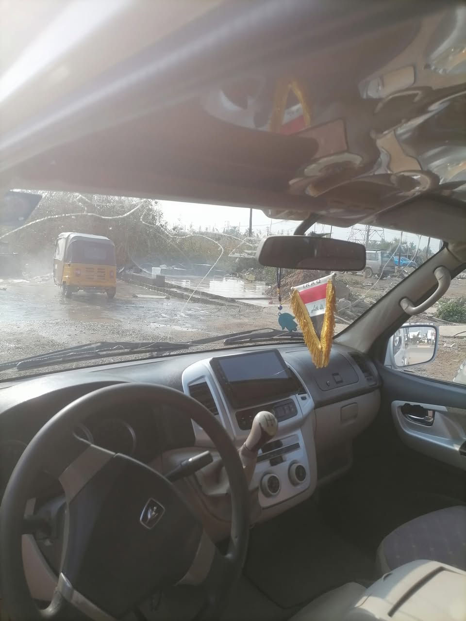 السلام عليكم جمبي H1 2014 مكفوله من كلشي رقم بغداد انكليزي تحويل مباشر جاهزه من كل شي كبل للشارع السعر 85 وبيها مجال مكان ديالى بعقوبه الاتصال على ***********
