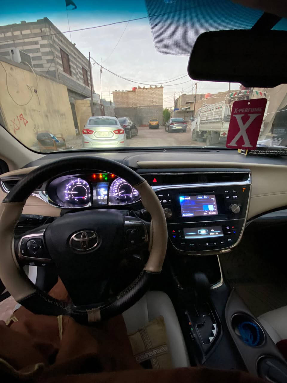 السلام عليكم الاخوان ..
تويوتا افلون 2013 ليمتد وارد خليجي

كير محرك بشرط كفالة ..
سيارة فول مواصفات ..
كشنات نضيفة و مو تعبانه..
السيارة بيها صبغ فقط بدون فتح بدون ضربه بدون معجون بدون بارد رش بابين صفحة العبري رش فقط بدون فتح بدون ضربه بدون معجون بدون بارد   وبيها ضربه موضحه بلصوره ضربه ابو دراجه هيه وطابكة

مكان السيارة البصره التحسينيه 
رقم الهاتف (*********** )واتساب متوفر 

السعر 175وبيها مجال بسيط
