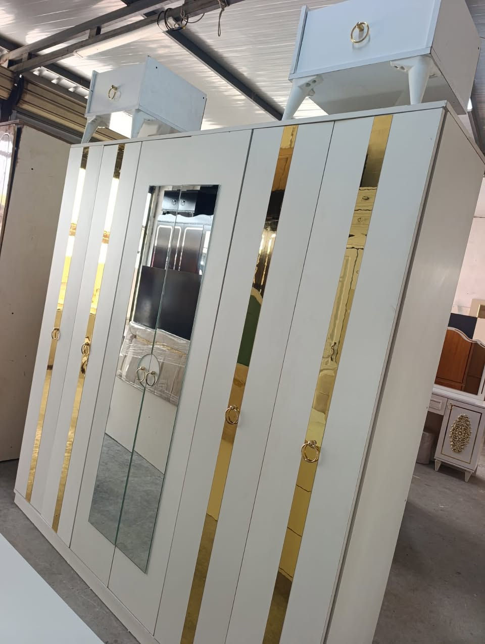 غرفه نوم تركي مستعمله خمس قطع نظافه 100/100 واتساب ***********
