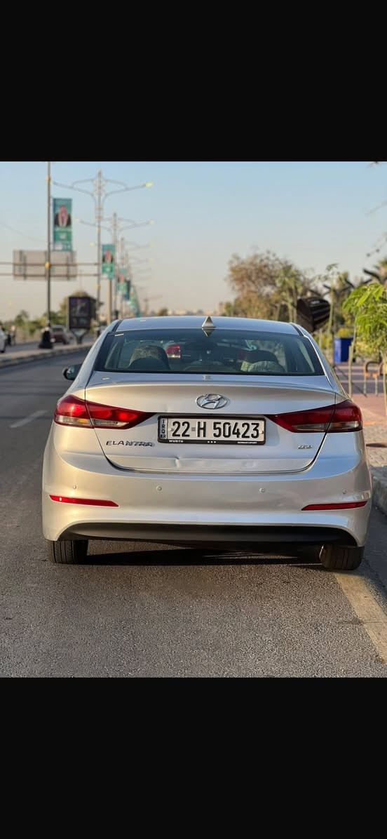 🔴مكلف بل نشر رقم صاحب السياره موجود🔴
السلام عليكم…
السعر 118 وبيها مجال بسيط
النترا 2018 وارد امريكي 🇱🇷
نص فول … داخل لونين 🔘🟡
محرك حجم 20 و كير 🏧صدر امامي خلفي كله شرط ..
كوبون بانزين بيها …
رقم وسنويه وهزه جديد الى 2030  تحويل مباشر…
الضرر جاملغ الخلفي اليسار وقبغ صندوق مبدل اصلي وبيها  داخل شي قليل بل بدنه الخلفيه والباقي كله لبل واحد وبدون صبغ …
موجوده بل موصل ..
رقم صاحبها ‭0782 699 1218‬ /اتصال وواتس اب
