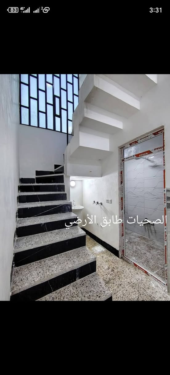 يوجد بيت للبيع حي الانتصار شارع 60 مقابل المستوصف المساحه 100 متر البيت سنه طاب والزهور شرط التحويل للاستفسار اكثر الاتصال على الارقام التاليه *********** ***********
