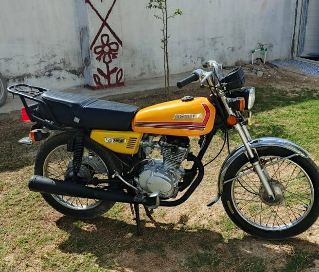 سلام عليكم دراجه رشه وراق تعمير جديد سعر 450 وبيها مجال مكاني العزيزيه رقم  ***********
