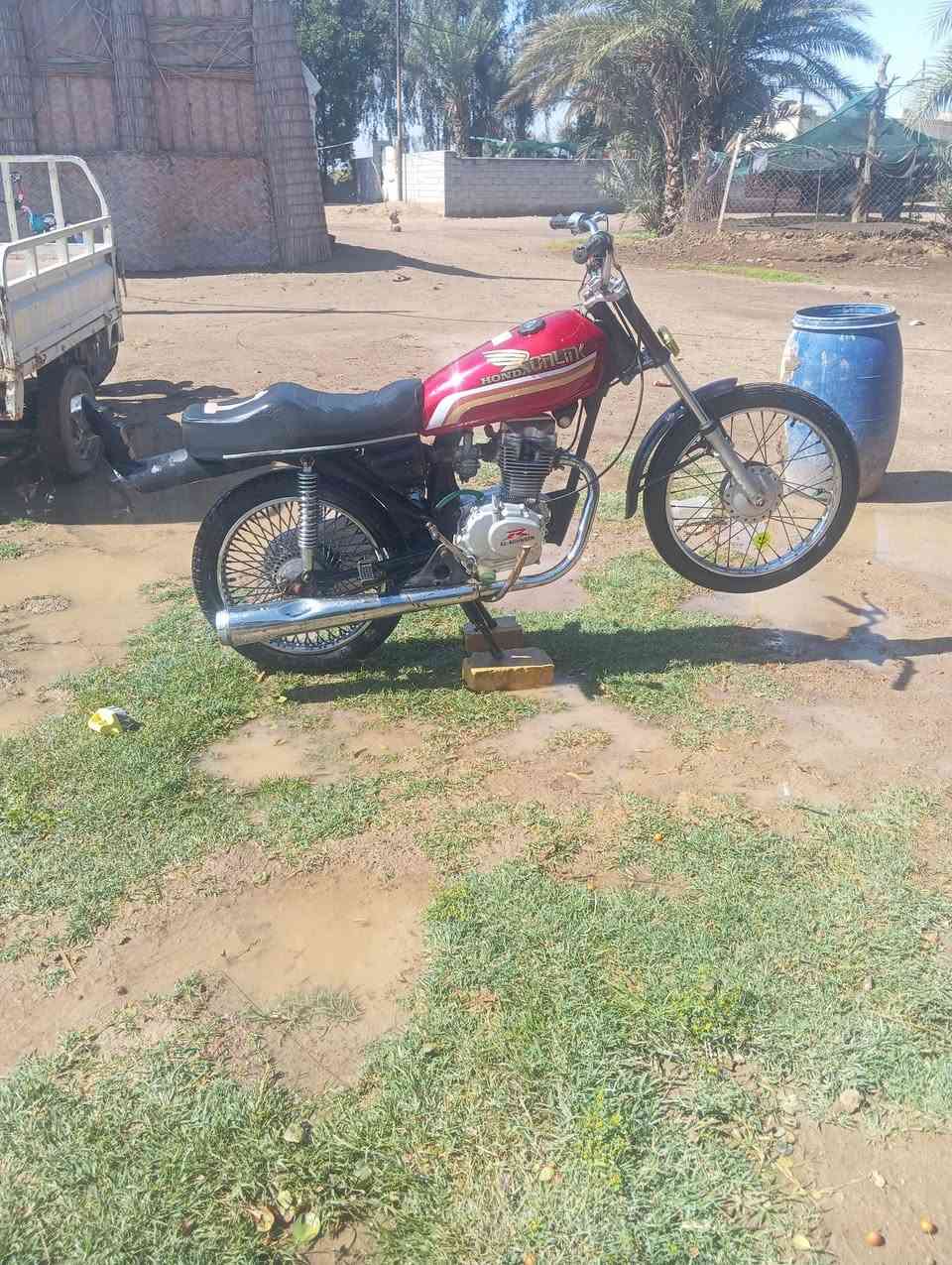 سلام عليكم دراجة نامة للبيع كلك كلك دراجة حلوة ونضيفة محرك نضيف مبدل ولفات محرك رابيدو  الشراء بية خير ويدلل مكاني بين الشطرة والغراف قرب جامعة الشطرة السعر خاص أو الاتصال الرقم ***********
