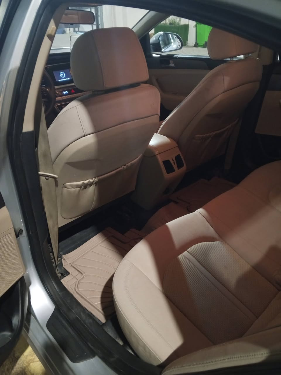 السلام عليكم سوناته موديل2018خليجي مكينه 2400 مري شفط حساس خلفي اصل شاشه وكامره بلادي تبريد خلفي شاشه اعطال ماشيه 166 السياره مكفوله من الضربه بيهه صبغ قطع ابيع حزام السعر 133 وبيهه مجال ***********المكان النجف
