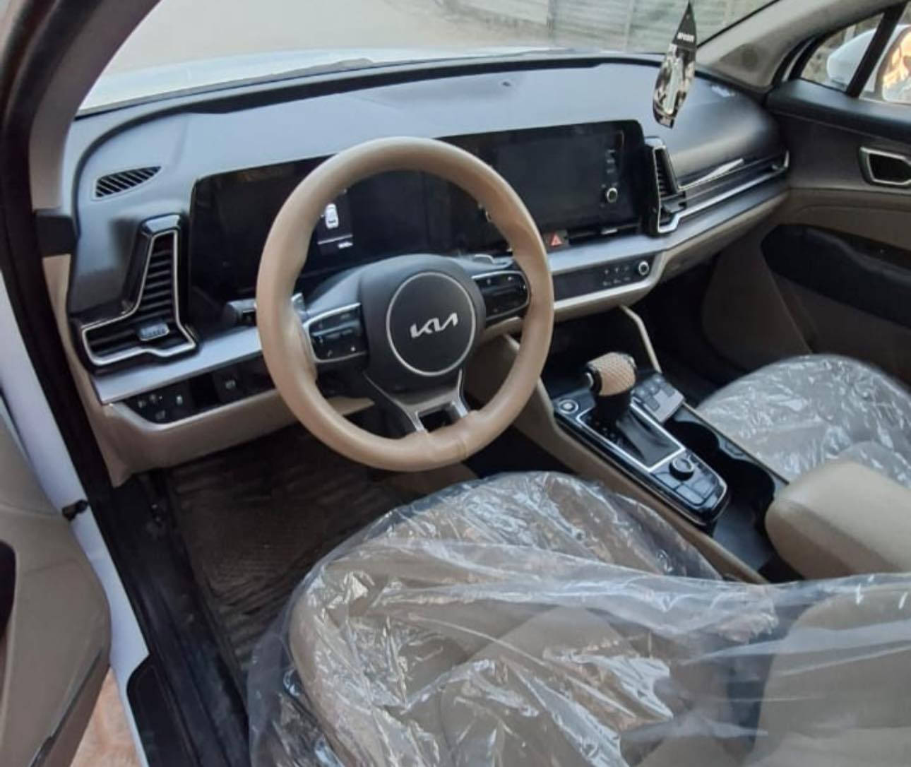 كيا سبورتاج (2025) 🤍🔥
💯فئة NM فول
🚗 وارد خليجي🇰🇼

📏 ماشية 18 ألف كم
🛡️ مكفولة كفالة عامة
🎨 جلخ صغير جداً بالباب الخلفي فقط
🌞 بانوراما
🧳 جنطة كهربائية
✨ فول مواصفات

📮 السـعـر ✅ لايك و تعليق يصلك بالخاص 📩

مكان تواجد السيارة: النجف
رقم صاحب السيارة: ***********
الصفحة مكلف بالنشر
