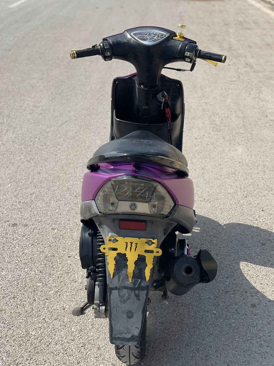 السلام عليكم عدلة بوشة 55
تزويد شوفت عينكم دراجة بلادية 
نكرة سلف شلعه ومعدل خير من الله 
تخم تاير جديد 
عنواني ديالى كنعان 
***********
