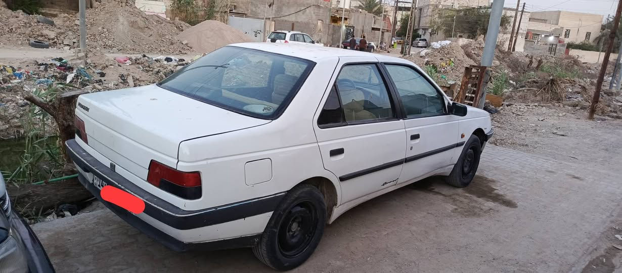 السلام عليكم 
بيجو 2012 مكينة گير كهربائيات حدادية كفالة  تبريدها ثلج 
مكفولة من ضربة وتبديل  سيارة مابيها خياسات 
ملكوطة دواخل بالجيس
تايرات جدد مسجل بلوتوث كشنات 
رقمها انكليزي بصرة اخو المميز  هزة جديدة صارلها حم شهر
 سنوياتها صارلها جم يوم من انتهت راعيها يمي وشرط تحويل 
رايدها 36 وبيها مجال للطيبين 
 ***********
مكاني البصرة القديمة نظران 
*********** واتساب البصرة, العراق
