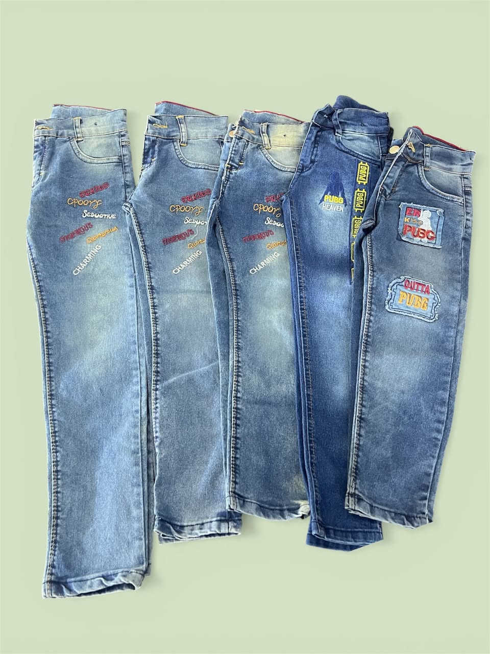 يالله السلام عليكم نسويلكم عروض  بمناسبة العيد بناطير تركيه كوالتي فووول شرط الفحص ولجوده مال قماش يجنن من عمر (٦-٧-٨-٩-١٠-١١-١٢) 

السعر فقط البنطرون الواحد (5.000)


**إذا كنت صاحب هذا الإعلان وتريد حذفه لأي سبب، رجاءا أرسل رسالة إلى الدعم الفني**