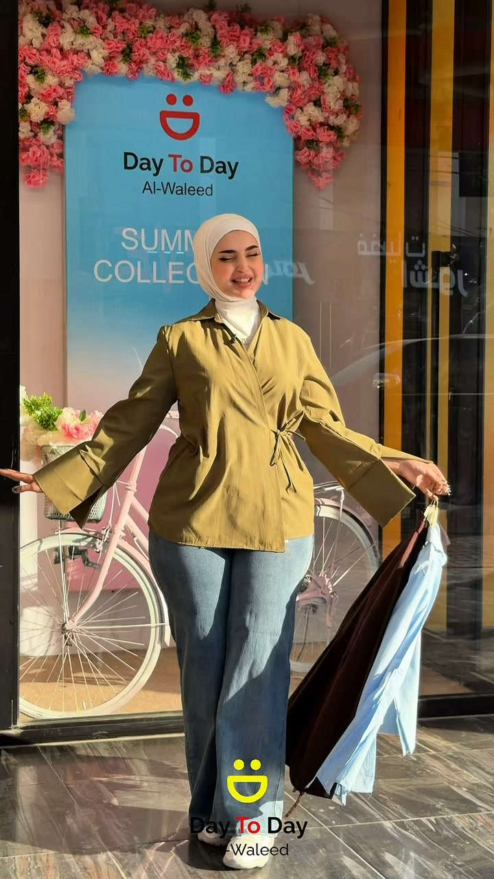 تألقي بأسلوب يجمع بين الراحة والأناقة مع تشكيلة Day To Day Al-Waleed الجديدة! القطعة التي تظهر  هي الخيار الأمثل لإطلالة يومية مميزة تعكس ذوقك الرفيع. زورينا في مجمع الوليد لتكتشفي التشكيلة الصيفية الكاملة.
للتواصل على الخاص  أو الاتصال على هذا الرقم :- ***********  توصيل داخل بغداد5000  والمحافظات 6000⁩⁩⁩

