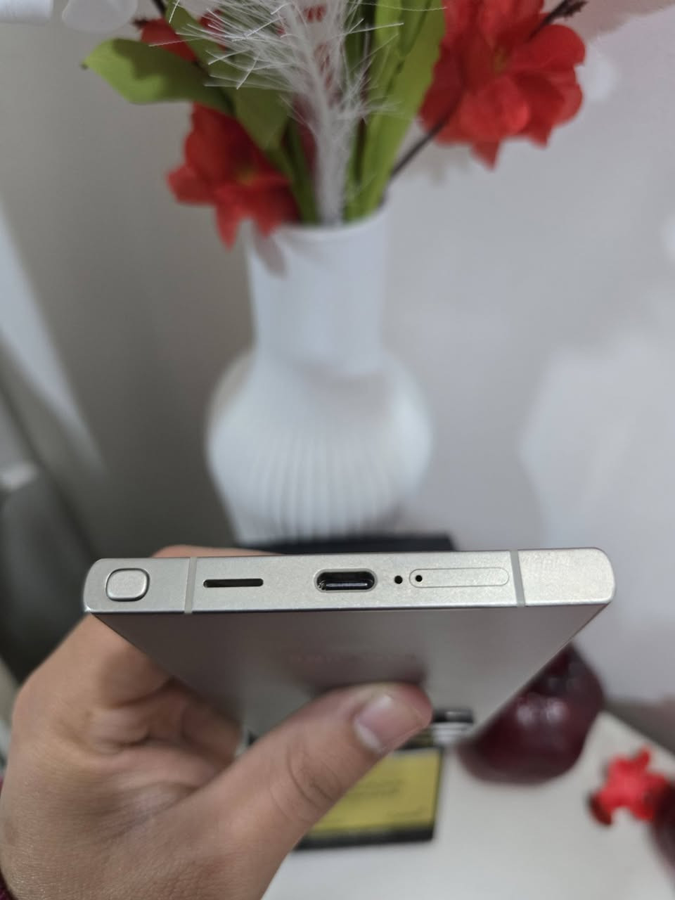 سلام عليكم ورحمه الله
اس 24 الترا ذاكره 512 
لون تيتانيوم رصاصي ضمان عين فهد 
مستخدم قليل جدا نضافه 100/100 لا خدش ولا نمش
غراضه كامله ويا كفر ولزكه وعدسات جدد كارتون وكيبل 
جهاز جدا جديد للبيع فقط مكاني بغداد كرخ 
***********
