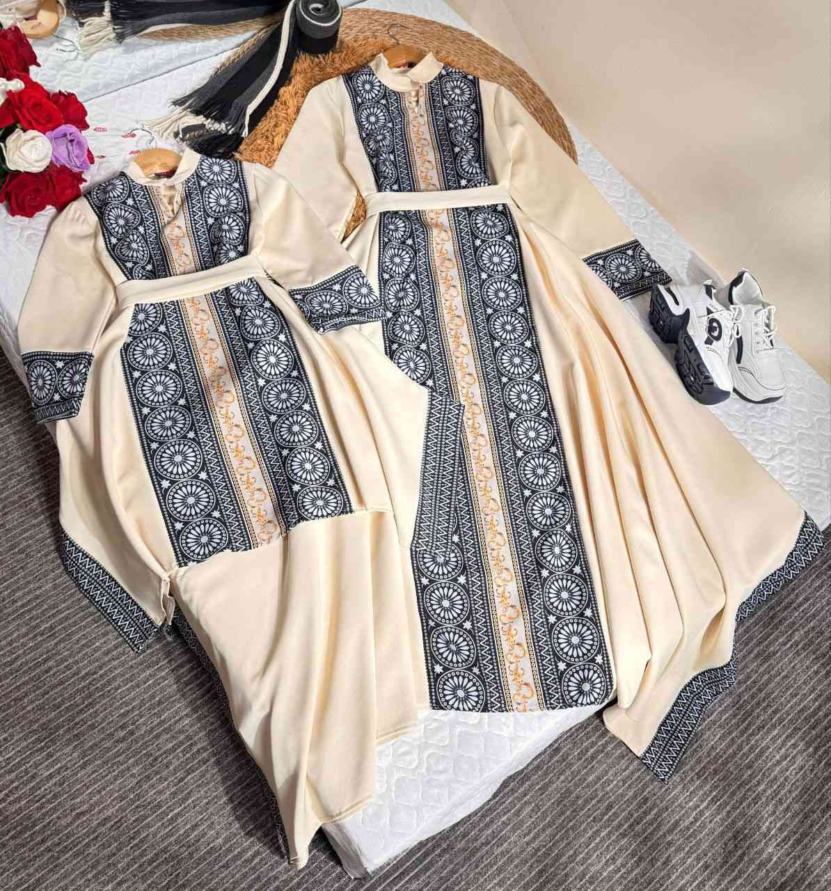 فستان رمضاني❤️‍🩹
سعر تونز الام مع البنت 48
الخامة هوريم دابل تركي الاصلي
قياس الام 38-40-42-44-46-48

قياس البنت 6–8–10–12 سنة 

-سعر الام 30

-سعر البنت 25


**إذا كنت صاحب هذا الإعلان وتريد حذفه لأي سبب، رجاءا أرسل رسالة إلى الدعم الفني**