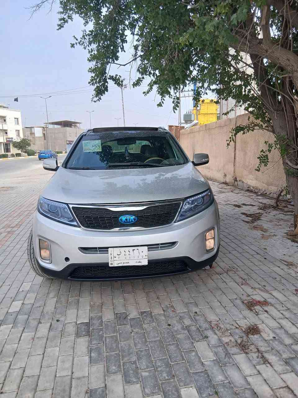 سلام عليكم سيارة نوع سورنتو مديل 2014 امركيه حادثه جاملغ وبنيد السياره فول مواصفات واحد عله واحد تحكم ستيرن جهتين تحكم مري كفاله كير مكينه حداديه تخم تاير تبريد مكينه سته سلندر سبعه راكب ثلاث قطع تبريد كير حداديه السياره جاهزه وحلوه مابيه نواقص السعر 127 وبيه مجال العلوان كربلاء رقم الهاتف ***********
