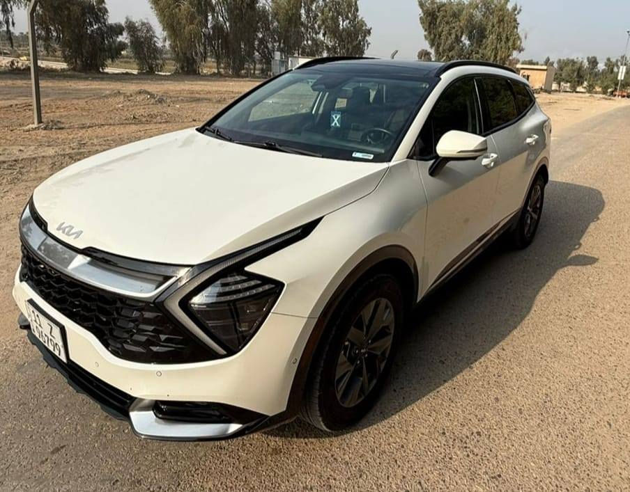 - موديل 2024
بحالة زيرو دخول جديد 
  مواصفات فوك الفول  4x4
 محرك 1.6 لتر توربو هايبرد +محرك كهربائي قوي بقوه260حصان (اقوى من جميع اصدارات سبورتج واكثرهن اقتصاديه وعمليه)
 ‏تمشي بتفويله وحده 1100k 
 ‏#حادث_السيارة ضرر جانبي تبديل جاملغ امامي وصبغ نص الباب والجاملغ الخلفي
 ‏#اللوحات بغداد 
 ‏#اللون بلاك ملكي 
 ‏#الفئه اكس لاين برستيج (بلك ان ) اعلى فئه
كير ماوس اوتيماتك 8 سرعات
تشغيل ذكي ( بصمة ) ,تشغيل عن بعد
شاشة Apple CarPlay, android auto 
 4 كاميرات (360) درجة 
تحكم ستيرين كامل مع تدفئه 
 فتحة سقف ( بانوراما ) كاملة
هاند بريك كهرباء
 شاشة كبيرة ( GPS )
 رادارات 360 
حساسات امامي و خلفي
 مقاعد خزن ميموري 
شاحن وايرليس
كراسي كهرباء 
 تبريد + تدفئة المقاعد الامامية
تدفئه مقود 
صندوق كهرباء
 هاند بريك كهرباء 
 مانع انزلاق 
 اوتو هولد ( AUTO HOLD )
 مساعد نزول المنحدرات 
 سستم صوت مميز هارمن
 ‏انظمه قيادة متعدده
 ‏نظام قيادة ذاتي
 ‏كشنات جلد فاخر اصلي
 ‏منافذ USB +أواكس
 داخل انارة متغيرة عده الوان 
بصمتين 
تحكم عن بعد تقديم وترجيع بالبصمه
السيارة اعلى فئه بالسبورتج
للاستفسار :   ابورهف 
***********
